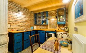 Artistic Apartment